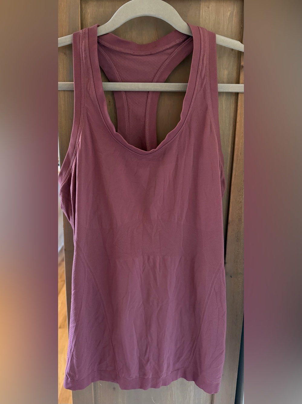 Athleta Momentum Seamless Tank in Maroon | Size Large